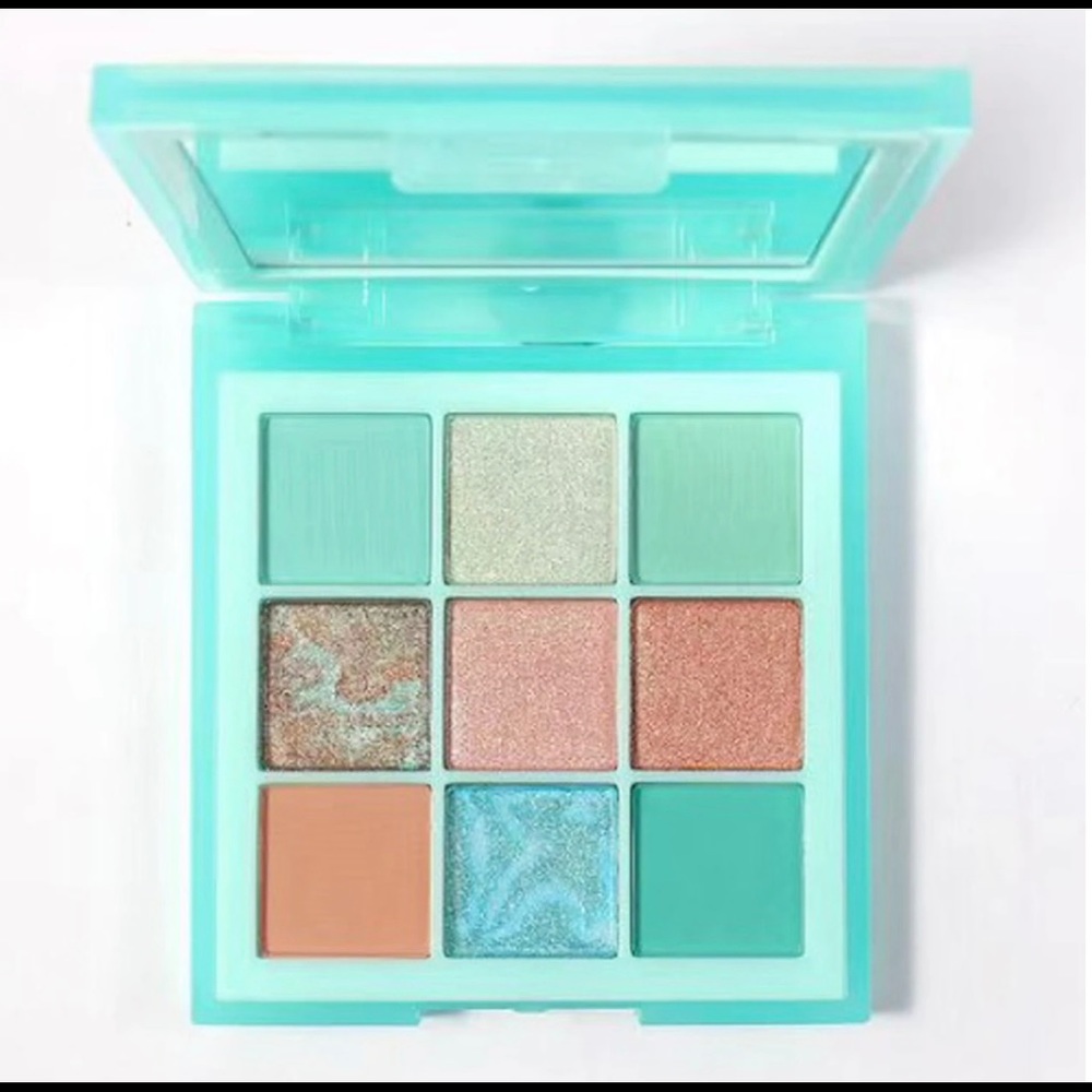 Okalan Macaron Eyeshadow Palette